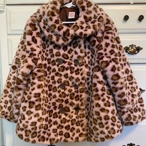 Light pink leopard faux fur coat.